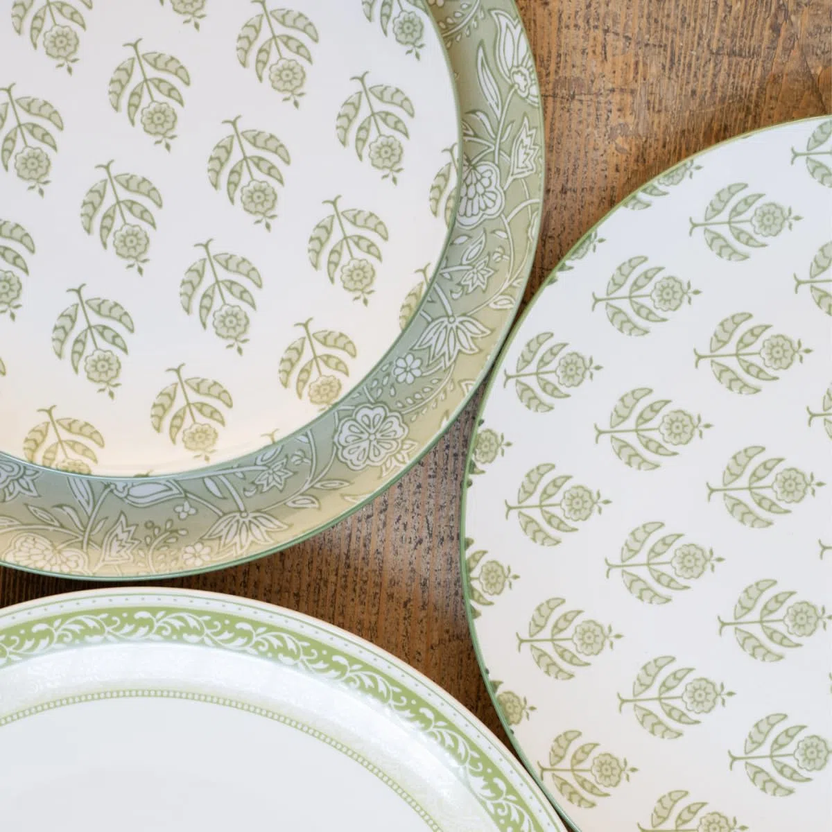 Lot De 6 Grandes Assiettes En Porcelaine, Ø26 Cm, Motifs Végétaux Blanc Et Vert, Collection Soliman, Design Français Élégant Pour Plats Principaux Et Présentations