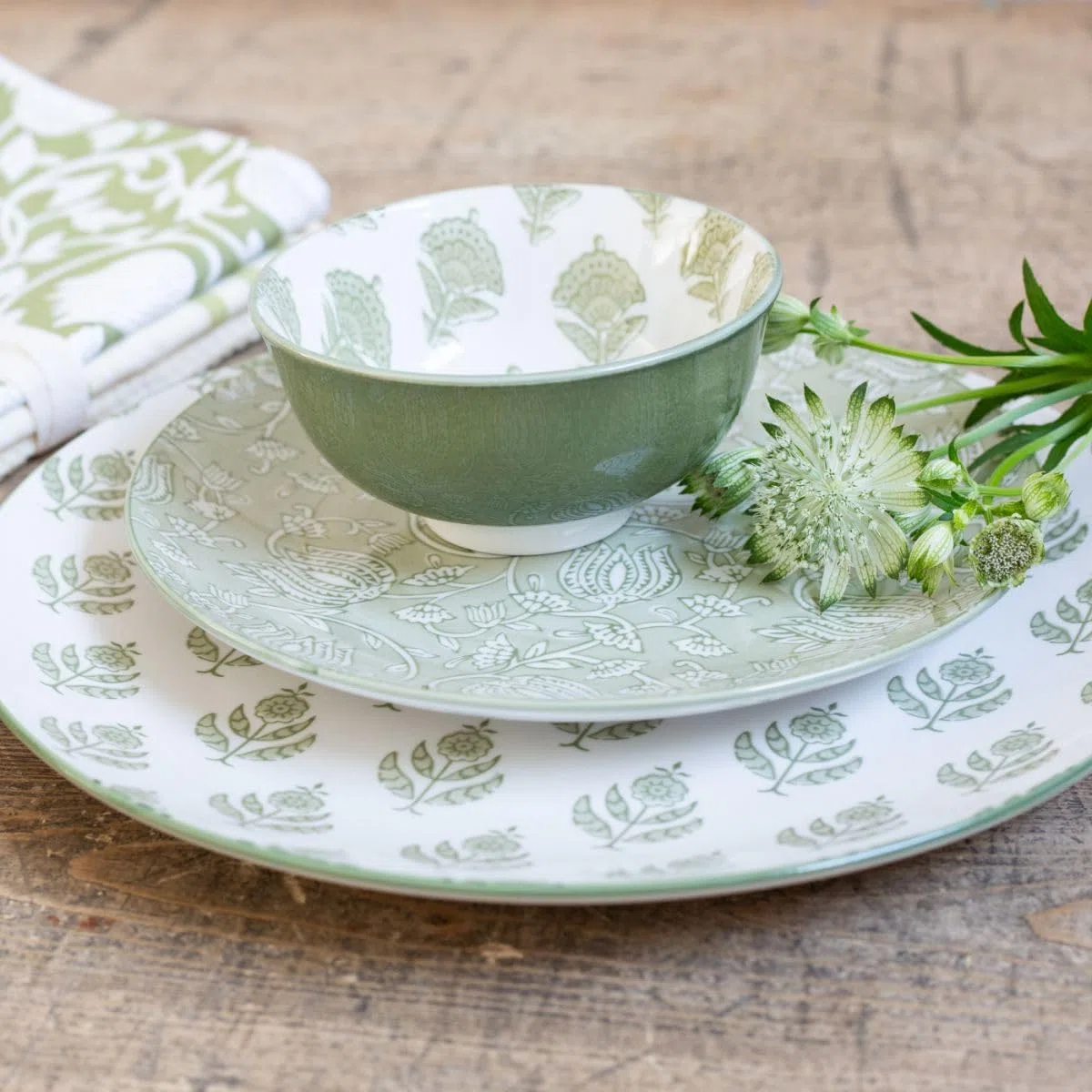 Lot De 6 Grandes Assiettes En Porcelaine, Ø26 Cm, Motifs Végétaux Blanc Et Vert, Collection Soliman, Design Français Élégant Pour Plats Principaux Et Présentations