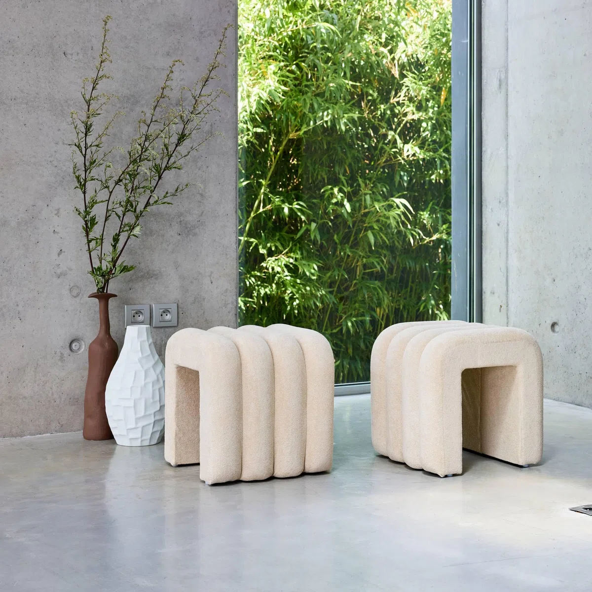 sweeek - Set de 2 poufs contemporains en Tissu Beige