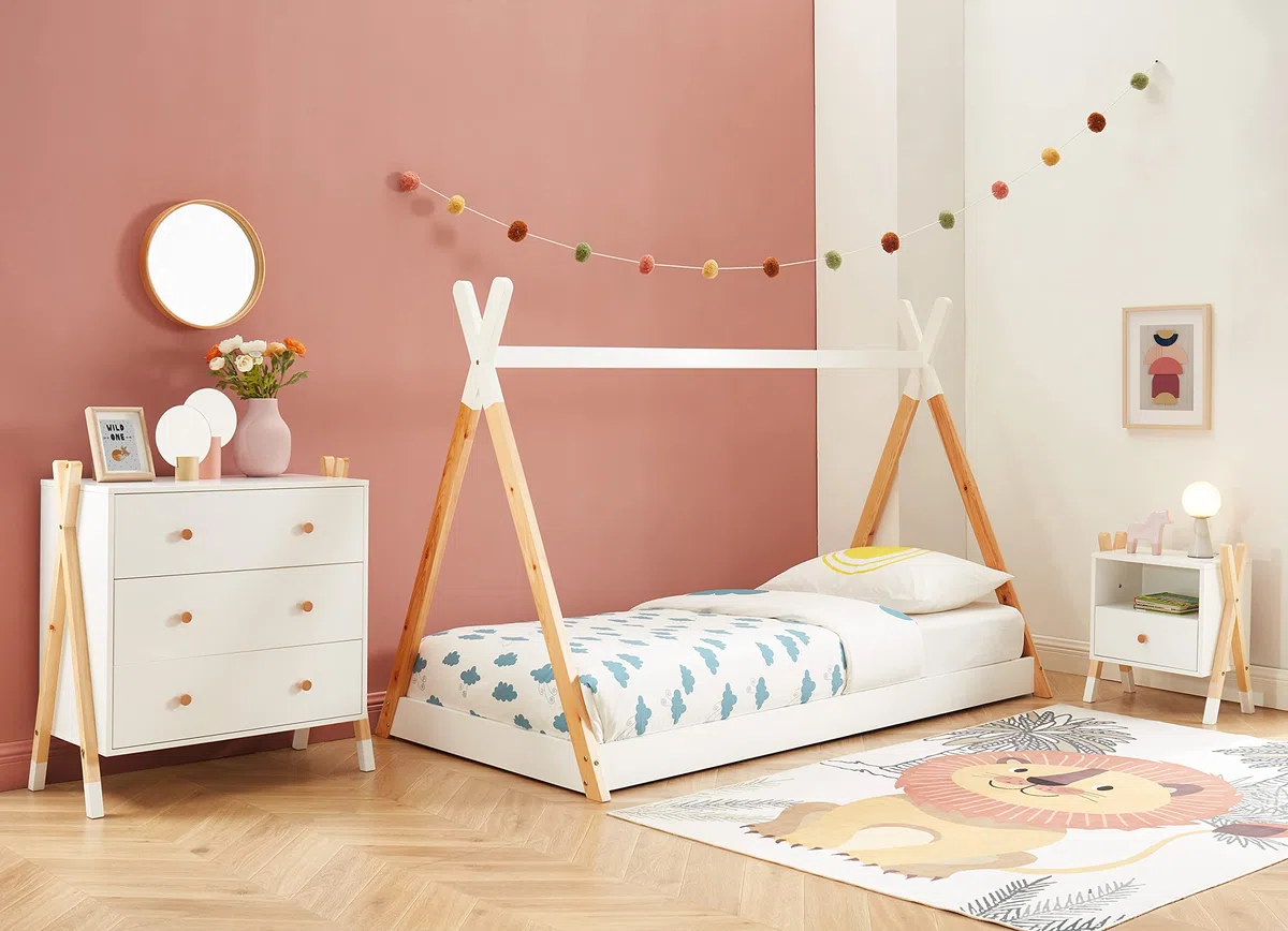 BAÏTA Ensemble Chambre Enfant TIPI en Bois et Blanc avec lit + Chevet + Commode Inclus