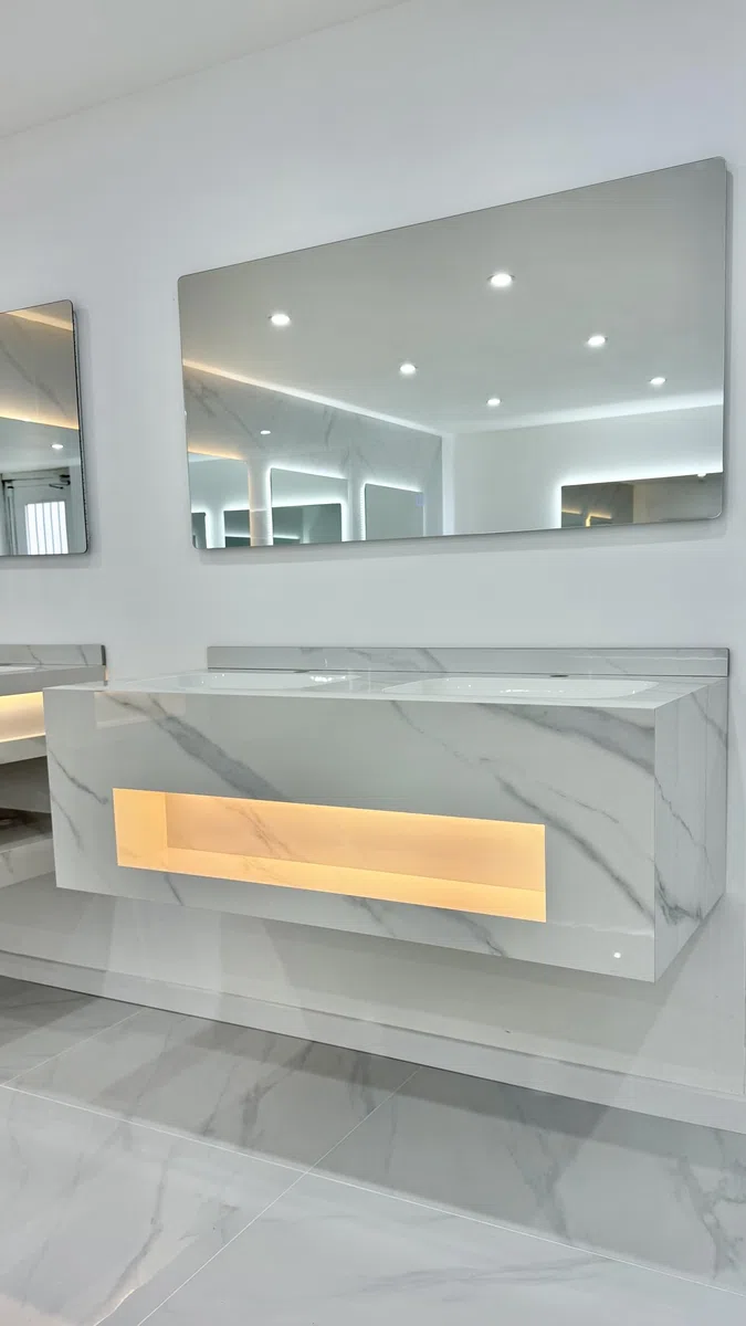 Générique Pack Meuble Double Vasque Design LED 120cm Blanc Effet marbre en Ceramique + Miroir LED 120 cm (120)